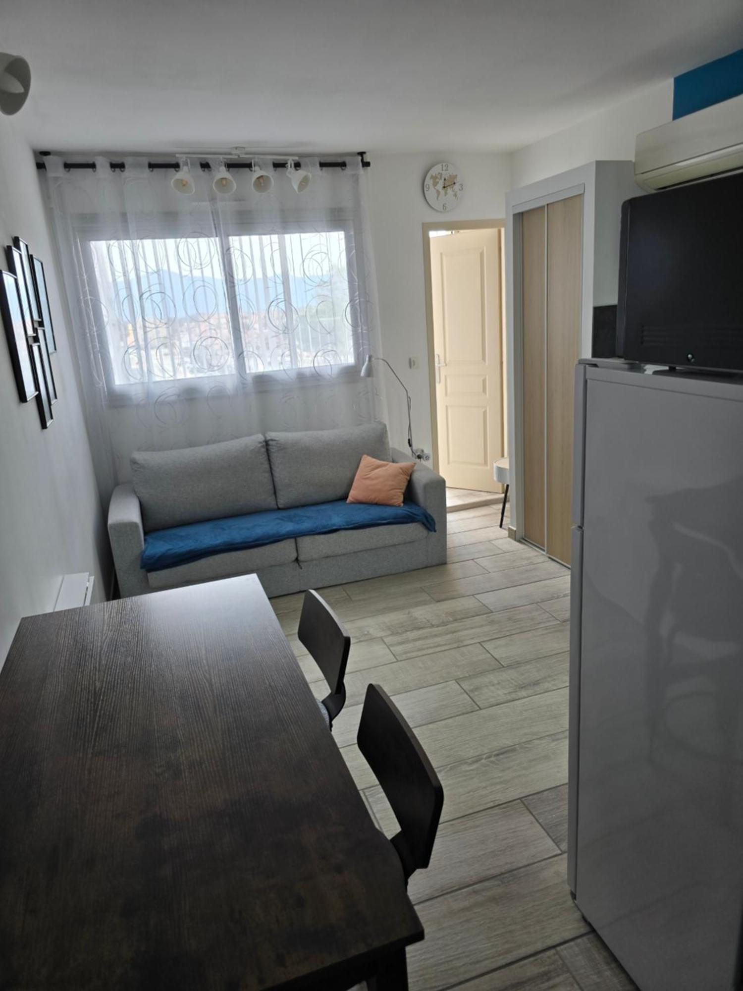 Studio Climatise 50 M.Du Port Saint-Cyprien  Exterior photo